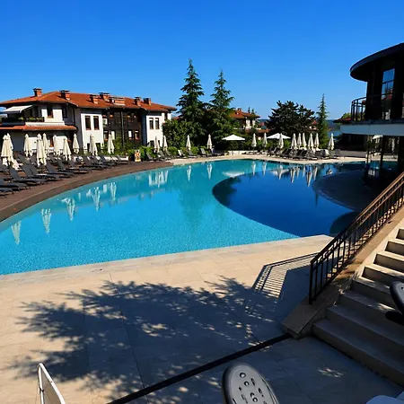 Santa Marina Village Sineva *